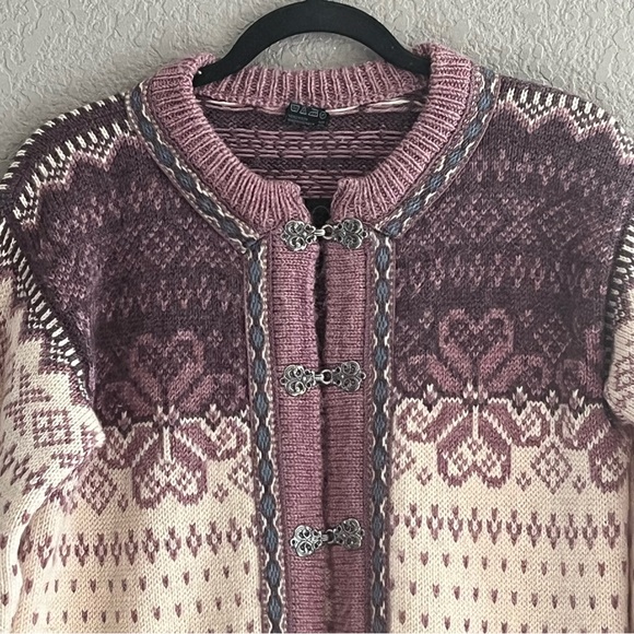 Dale of Norway - Mauve & ivory fair isle cardigan sweater, 42 M - Picture 2 of 10